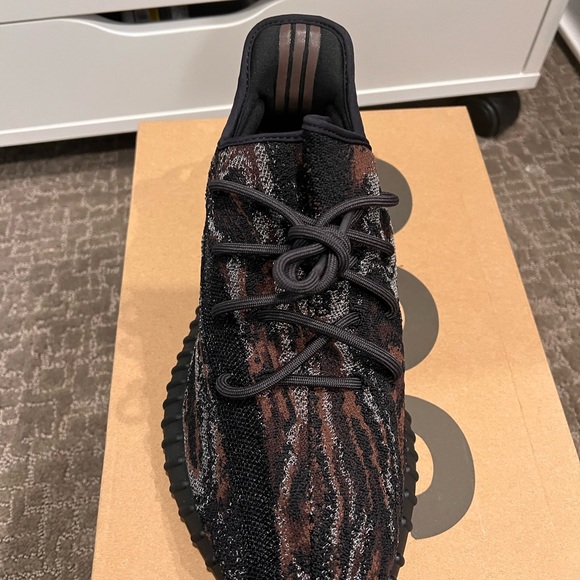 Yeezy boost 350, size 10.5 - Picture 4 of 6